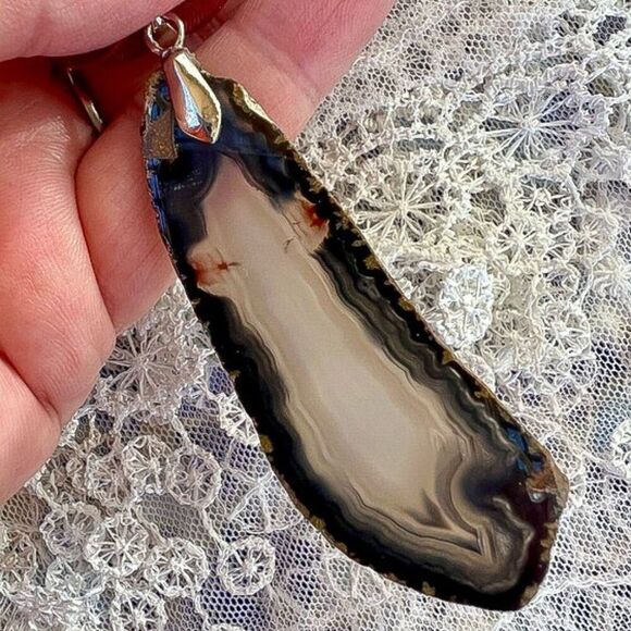 Vintage Geode Slice Pendant Necklace Black & Burgundy - Picture 5 of 10